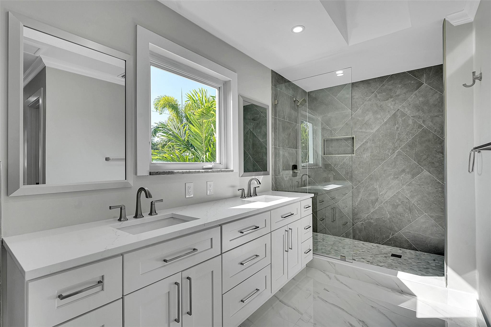 1190 Dolphin Road Singer Island, FL 33404 - Photo 22 of 62 Photo 22