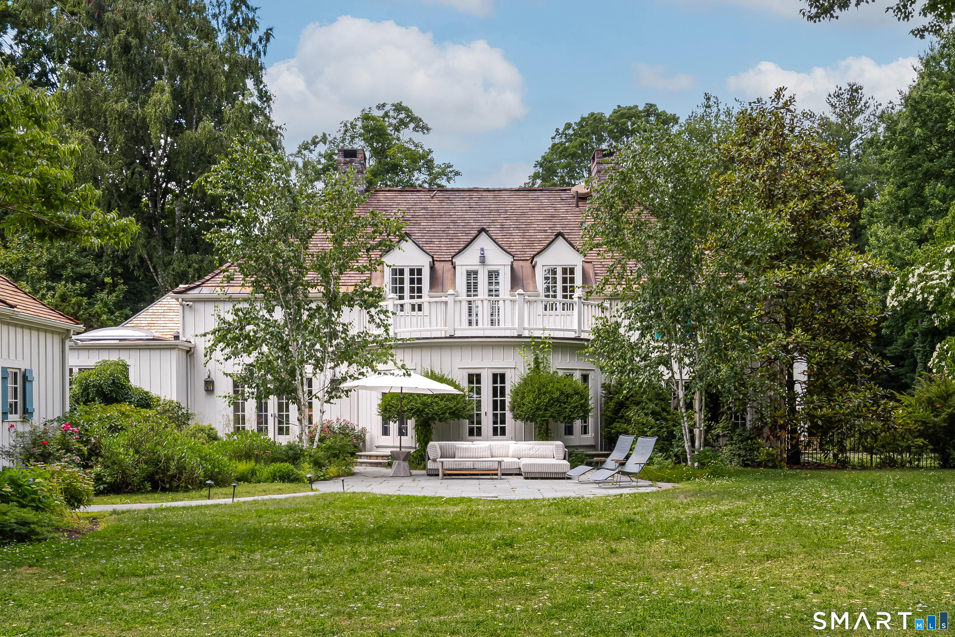 1760 Hillside Road Fairfield, CT 06824 - Photo 22 of 39 Terrace