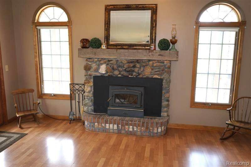 11420 Baldwin Road Gaines, MI 48436 - Photo 4 of 34