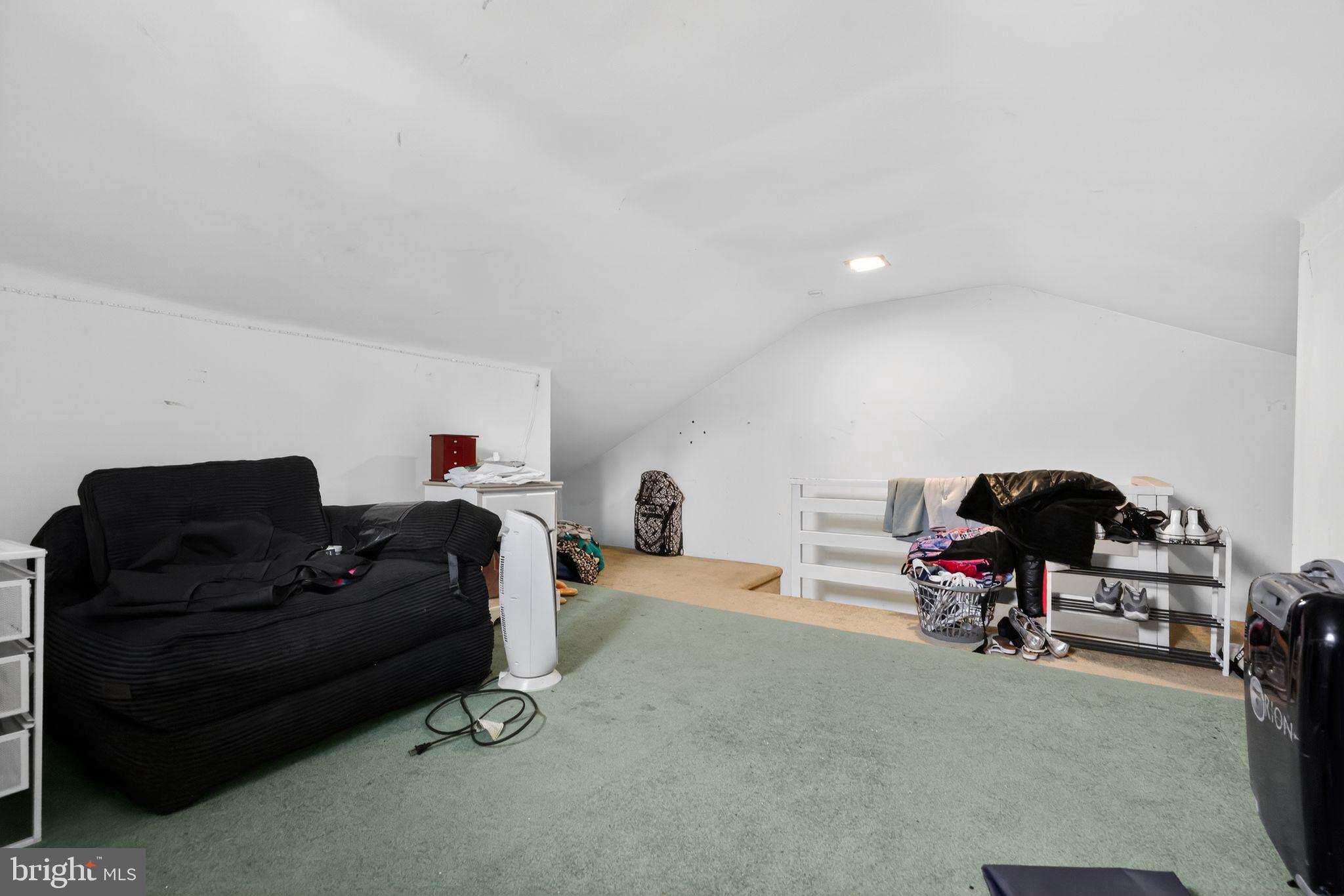 624 East Springfield Road Springfield, PA 19064 - Photo 20 of 26 Bedroom 3 - third level
