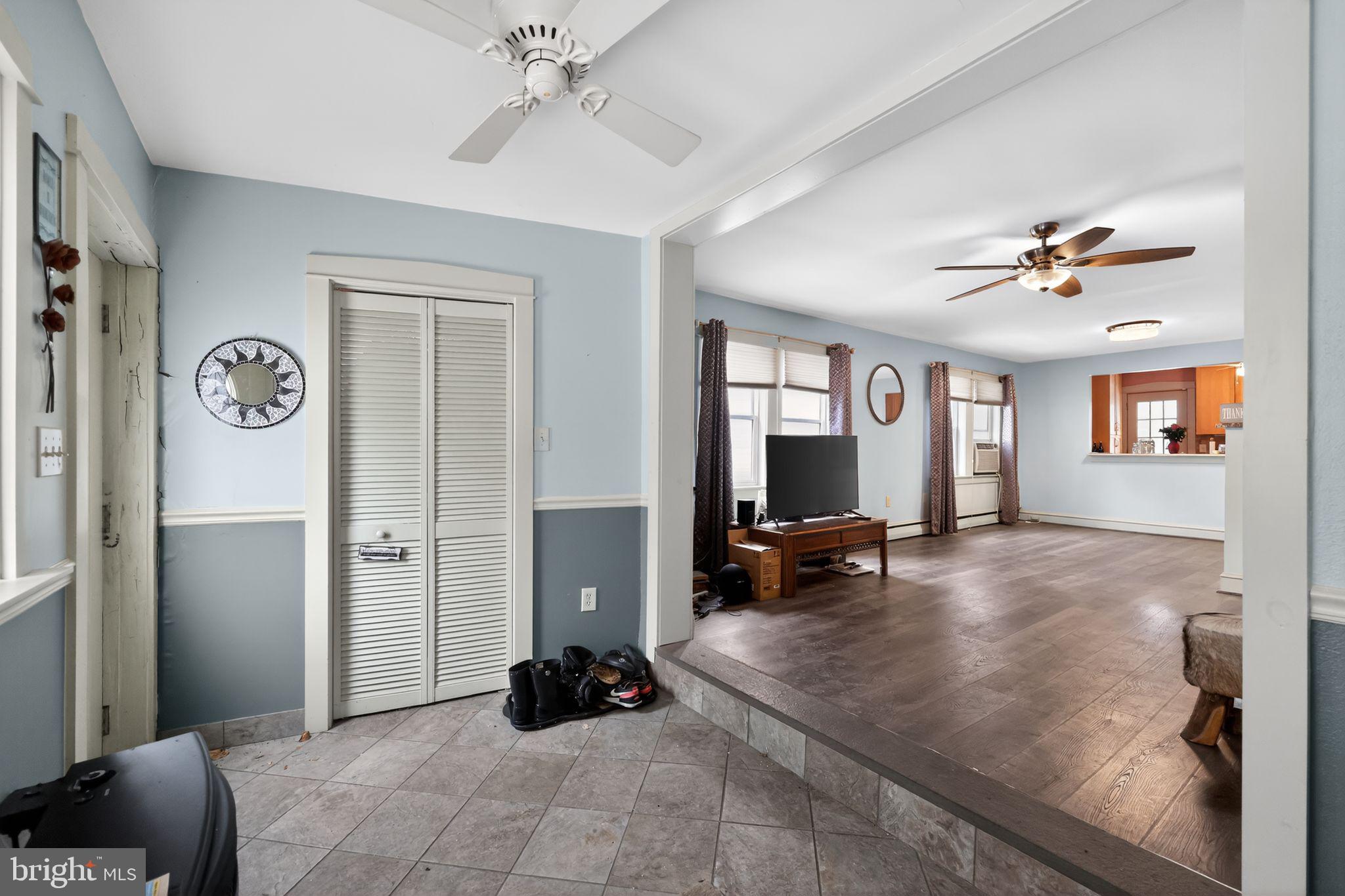 624 East Springfield Road Springfield, PA 19064 - Photo 3 of 26 Entry