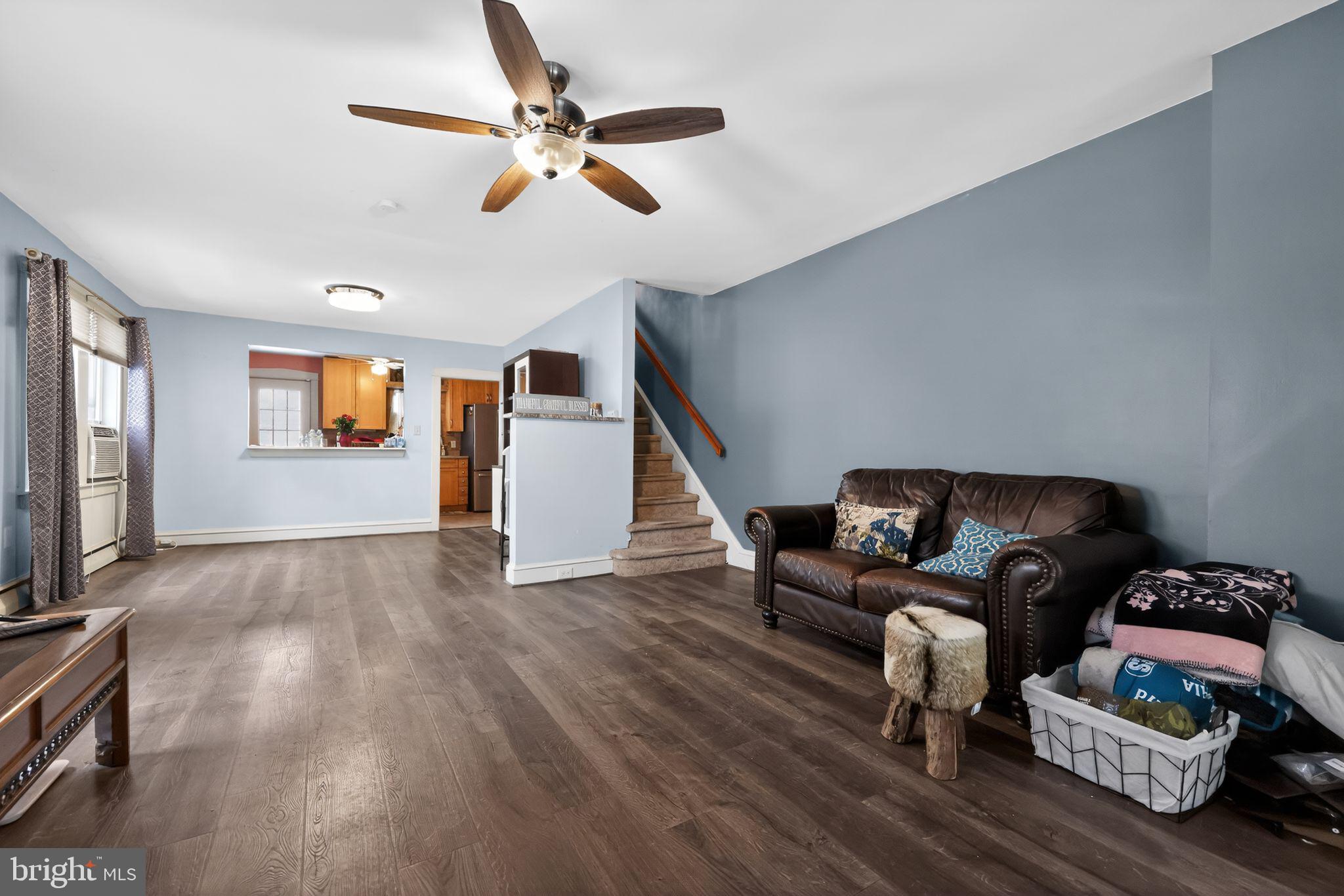 624 East Springfield Road Springfield, PA 19064 - Photo 4 of 26 Living Room