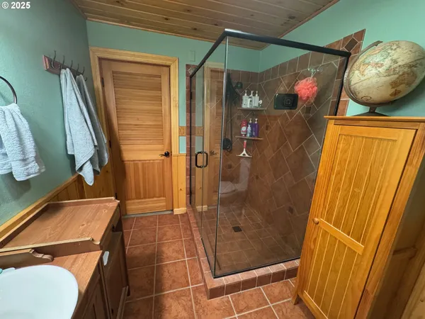 $399,000 | 1415 North Alvord Lane, Otis, OR 97368