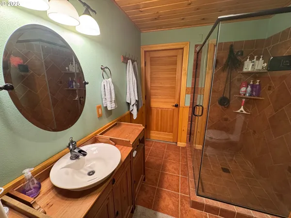 $399,000 | 1415 North Alvord Lane, Otis, OR 97368