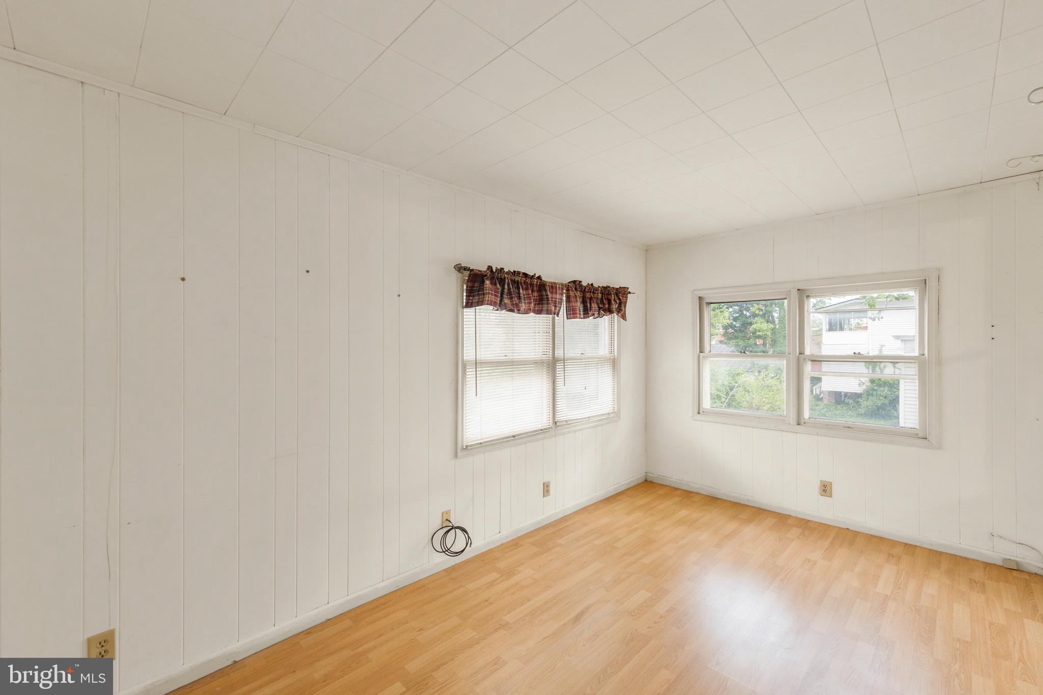 5342 Main Street Stephens City, VA 22655 - Photo 12 of 45 an empty room with a window