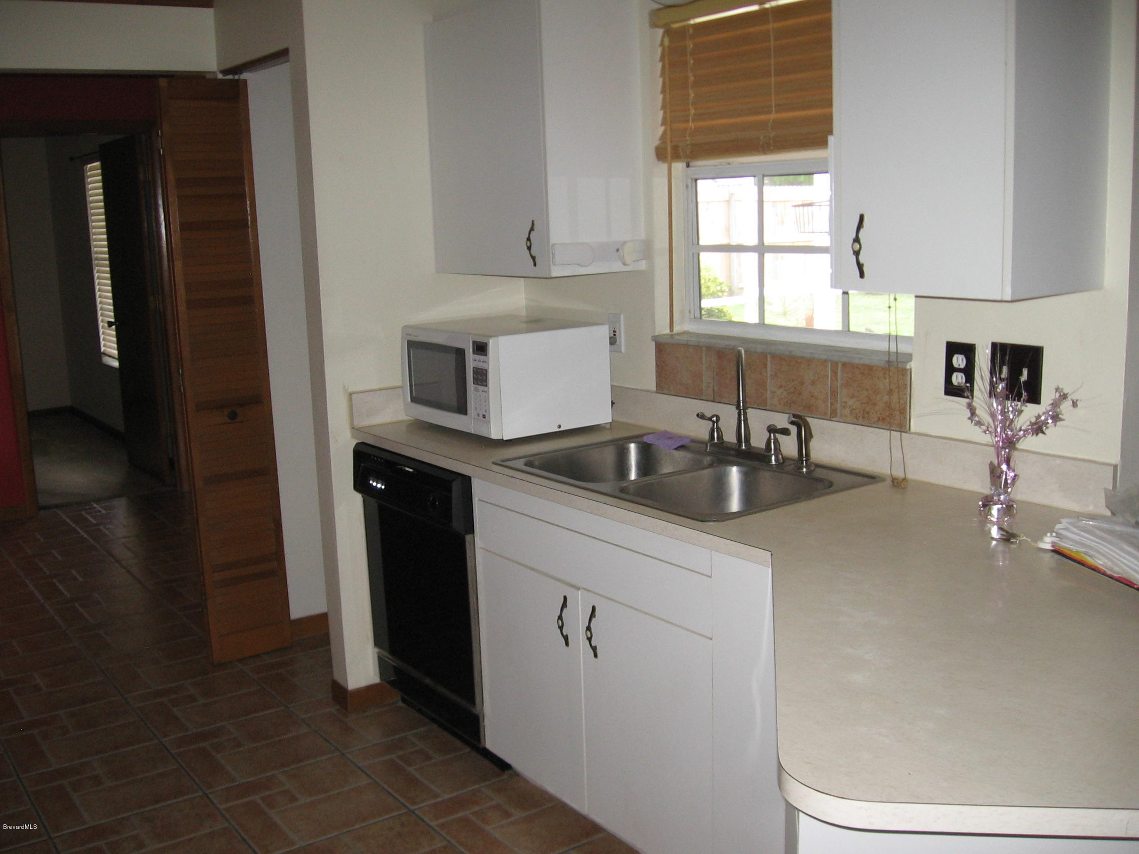 5662 Jamaica Road Cocoa, FL 32927 - Photo 12 of 26 Kitchen 2