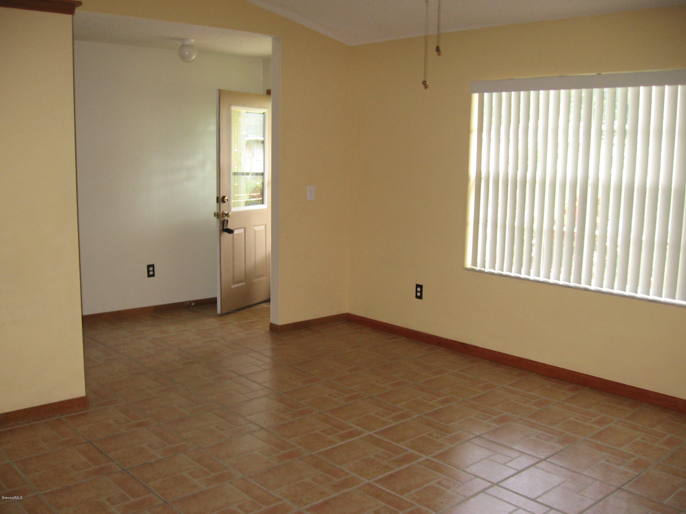 Living room 1