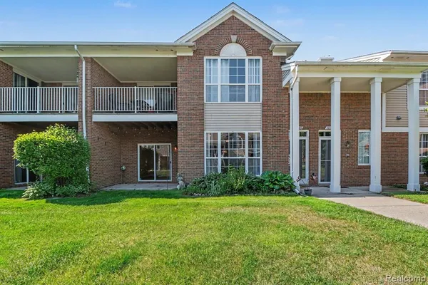 $220,000 | 16339 Chatham Drive, Macomb, MI 48044