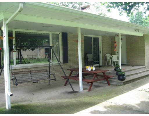 62131 Pine Road North Liberty, IN 46554 - Photo 8 of 12