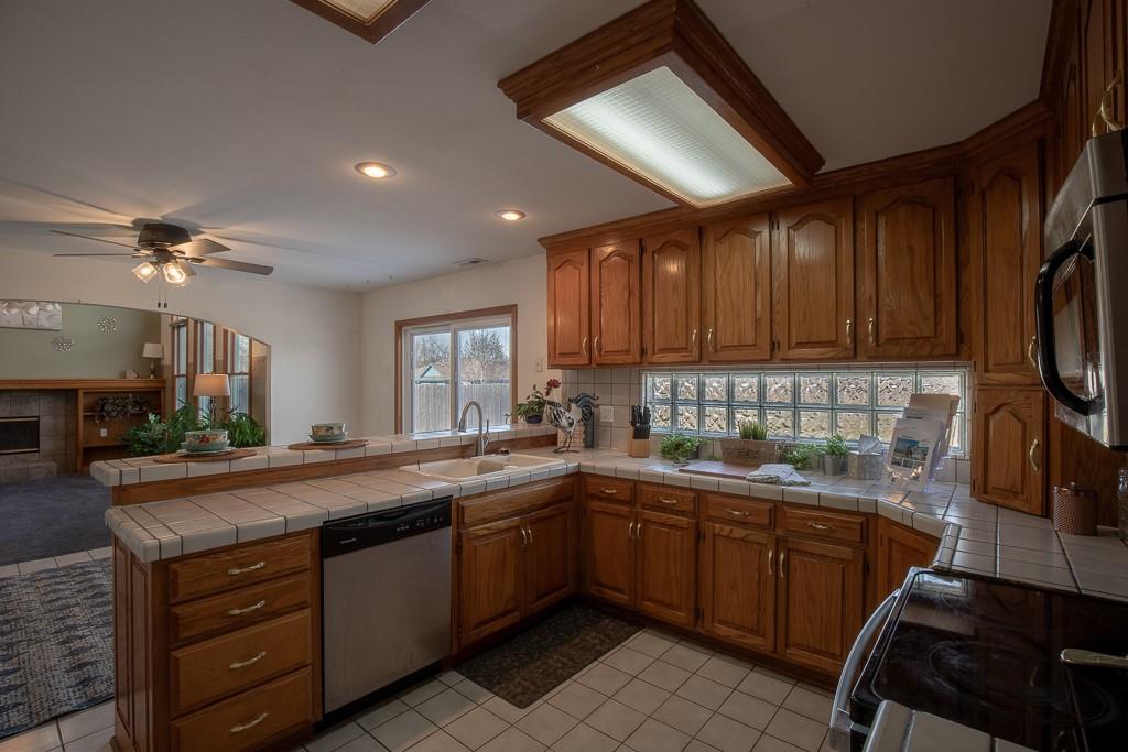 2407 South Harding Street Oak Grove, MO 64075 - Photo 22 of 68