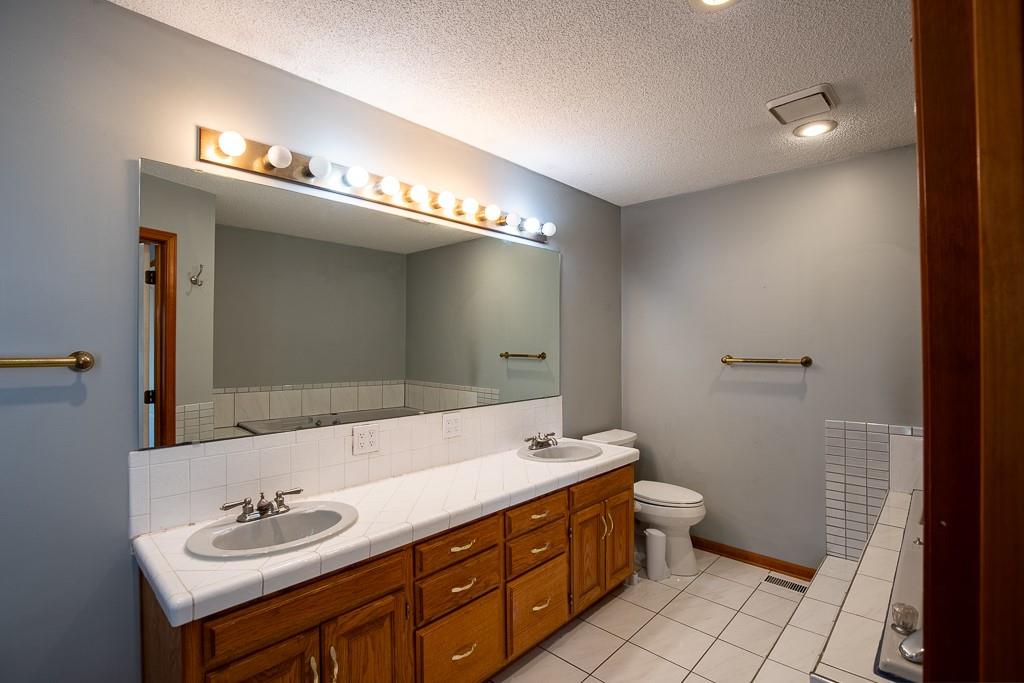 2407 South Harding Street Oak Grove, MO 64075 - Photo 32 of 56