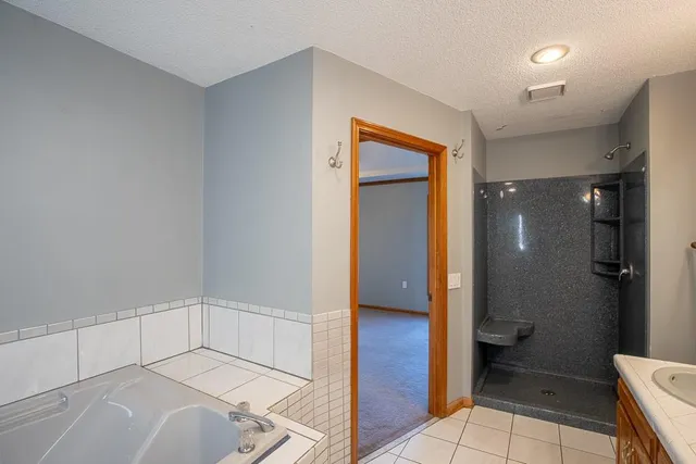 $335,000 | 2407 South Harding Street, Oak Grove, MO 64075