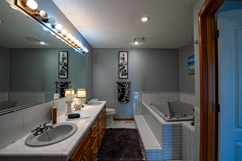 2407 South Harding Street Oak Grove, MO 64075 - Photo 40 of 68