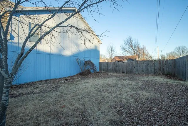 $335,000 | 2407 South Harding Street, Oak Grove, MO 64075