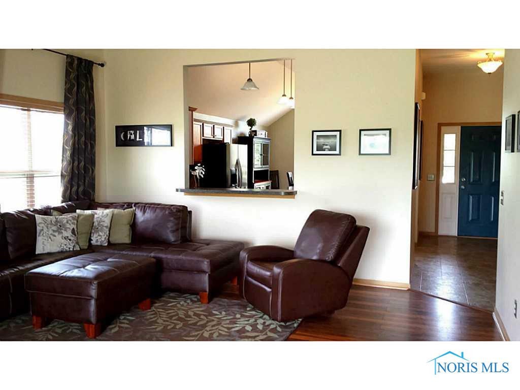 1482 Marsh Hawk Road Perrysburg, OH 43551 - Photo 7 of 20 Living Room.