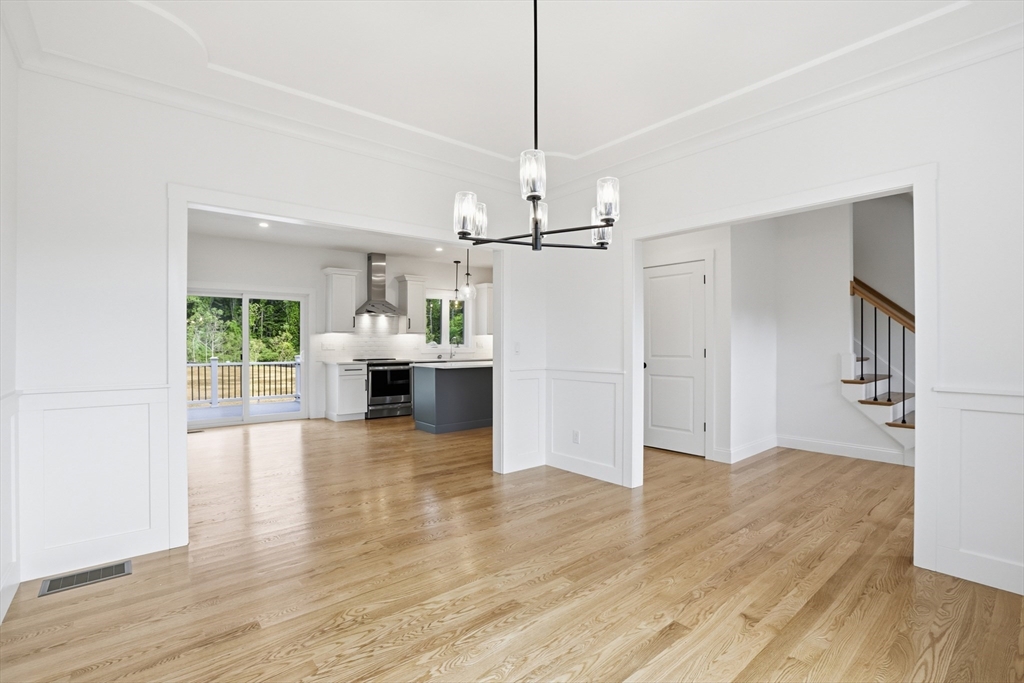 294 Salem Road Dracut, MA 01826 - Photo 3 of 33