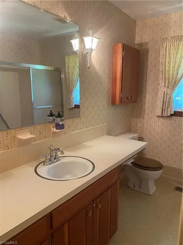 $349,000 | 1229 Woodbrook Drive, Kernersville, NC 27284