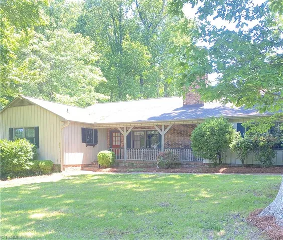 $349,000 | 1229 Woodbrook Drive, Kernersville, NC 27284