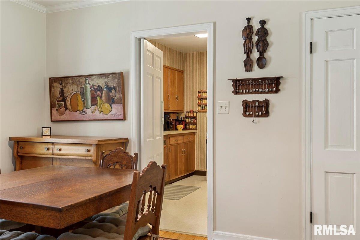 1415 Cherry Road Springfield, IL 62704 - Photo 9 of 28