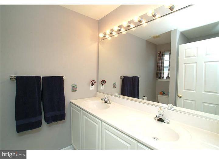 137 Milbury Road East Fallowfield, PA 19320 - Photo 12 of 25 Master Bathroom