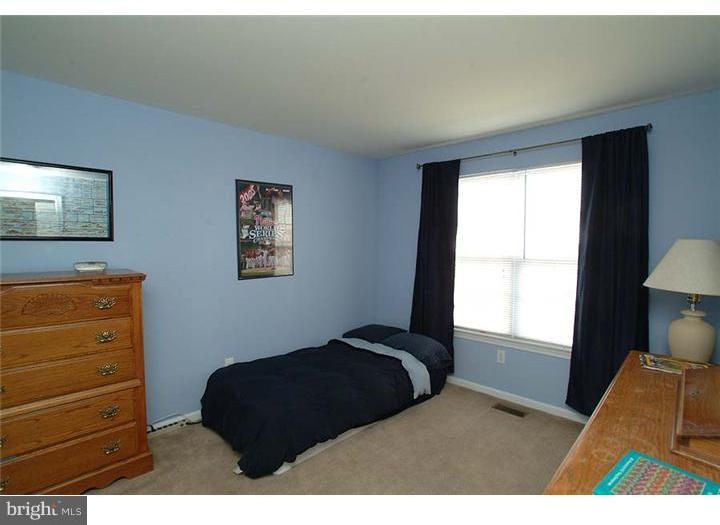 137 Milbury Road East Fallowfield, PA 19320 - Photo 15 of 25 Bedroom