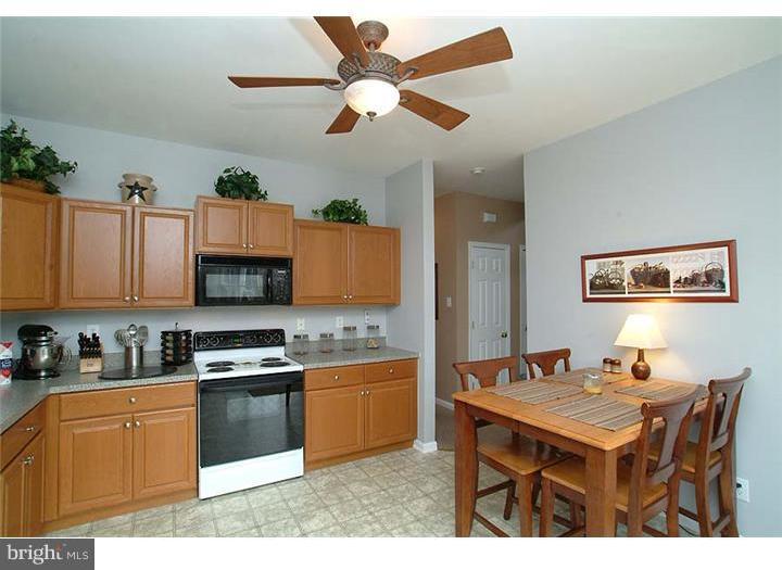 137 Milbury Road East Fallowfield, PA 19320 - Photo 5 of 25 Kitchen