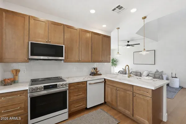 $632,900 | 3618 North 38th Street, Unit 14, Phoenix, AZ 85018