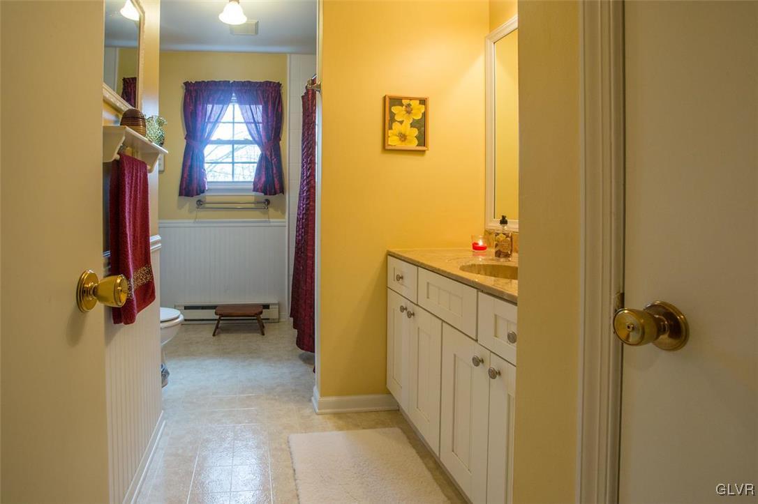 139 West Aluta Mill Road Nazareth, PA 18064 - Photo 8 of 28 a bathroom with a sink
