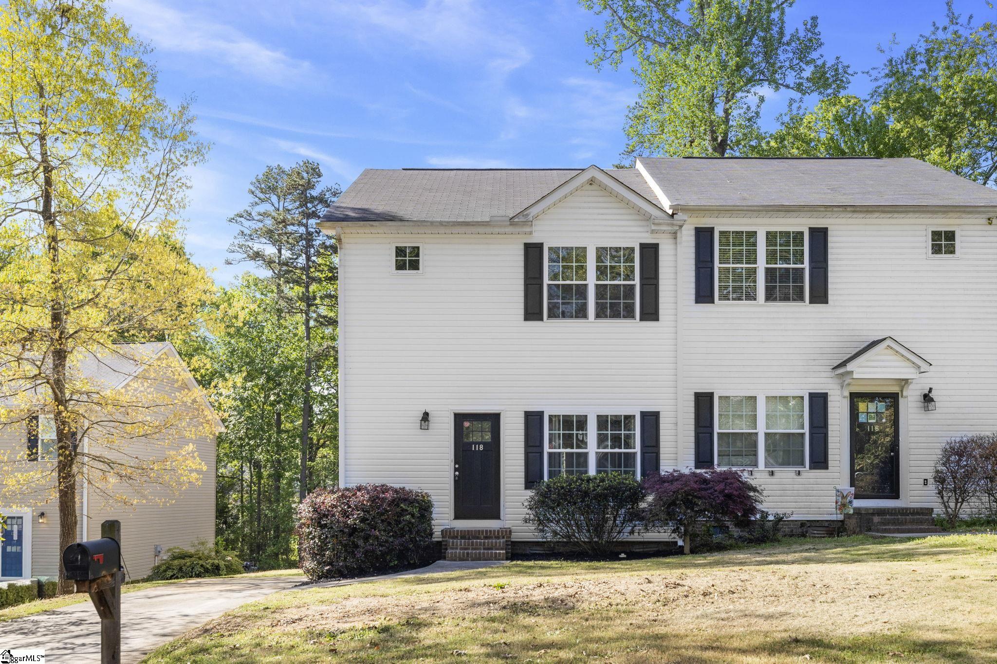 118 Village Court Greer, SC 29651 - Photo 1 of 33