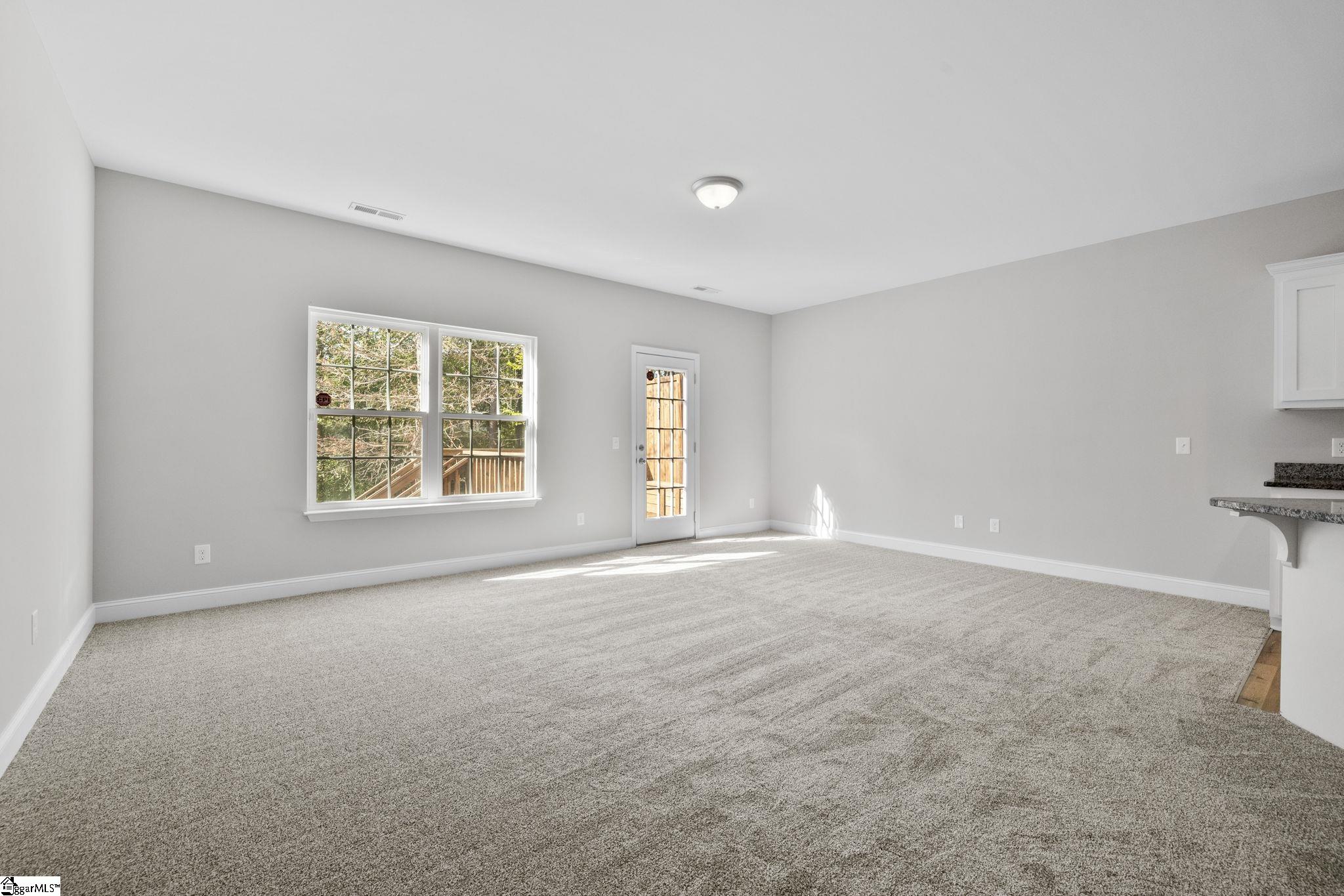 118 Village Court Greer, SC 29651 - Photo 13 of 33