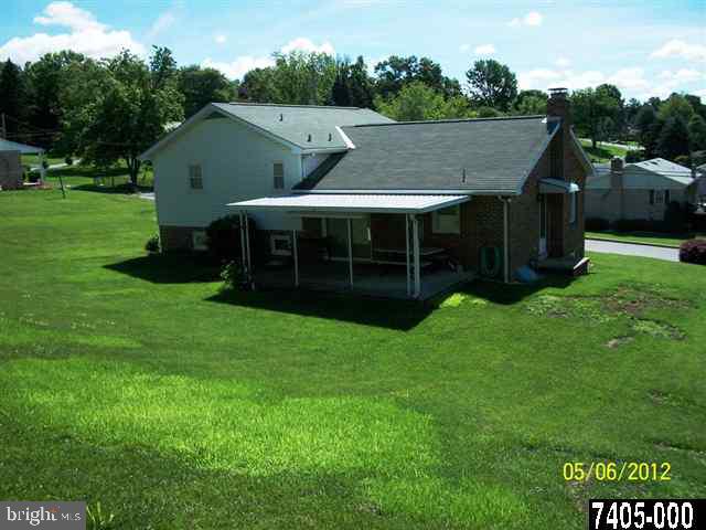 2174 Eden Road York, PA 17406 - Photo 5 of 25 Gallery Image 5