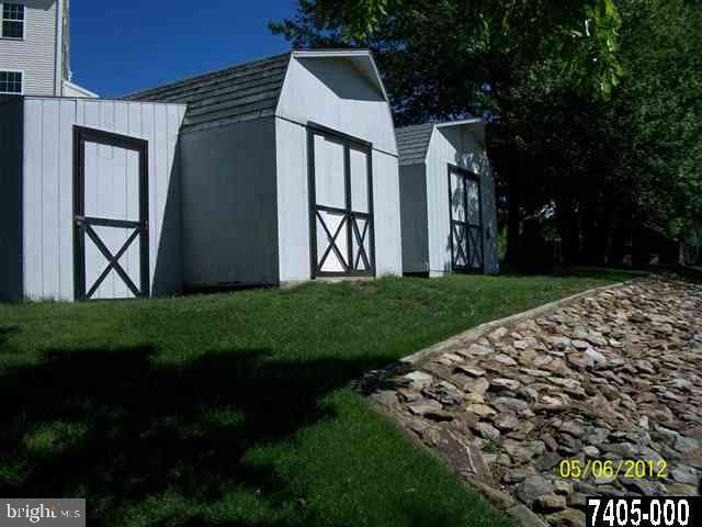 2174 Eden Road York, PA 17406 - Photo 7 of 25 Gallery Image 7