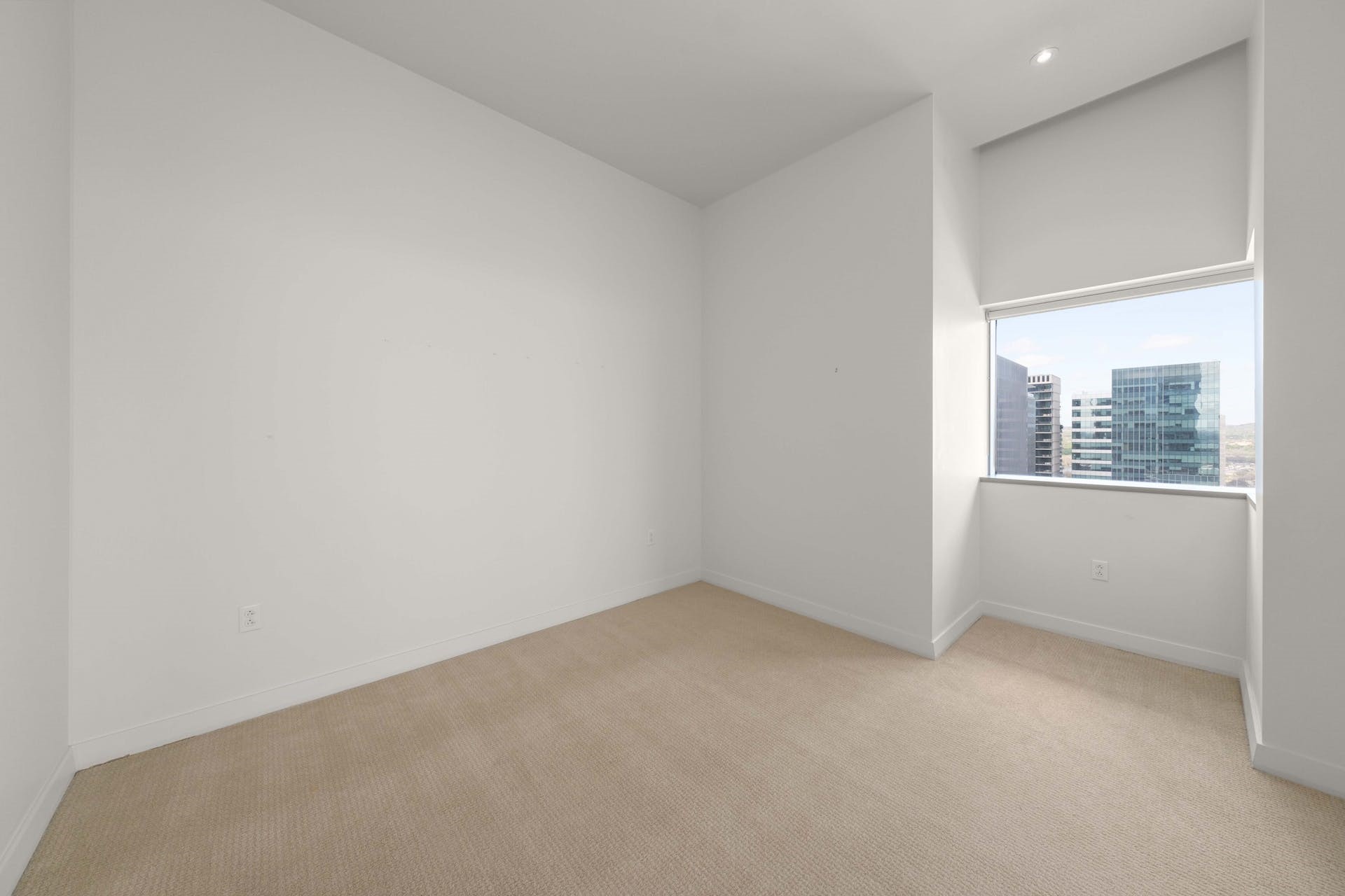210 Lavaca Street, Unit 2608 Austin, TX 78701 - Photo 20 of 40 an empty room with a window
