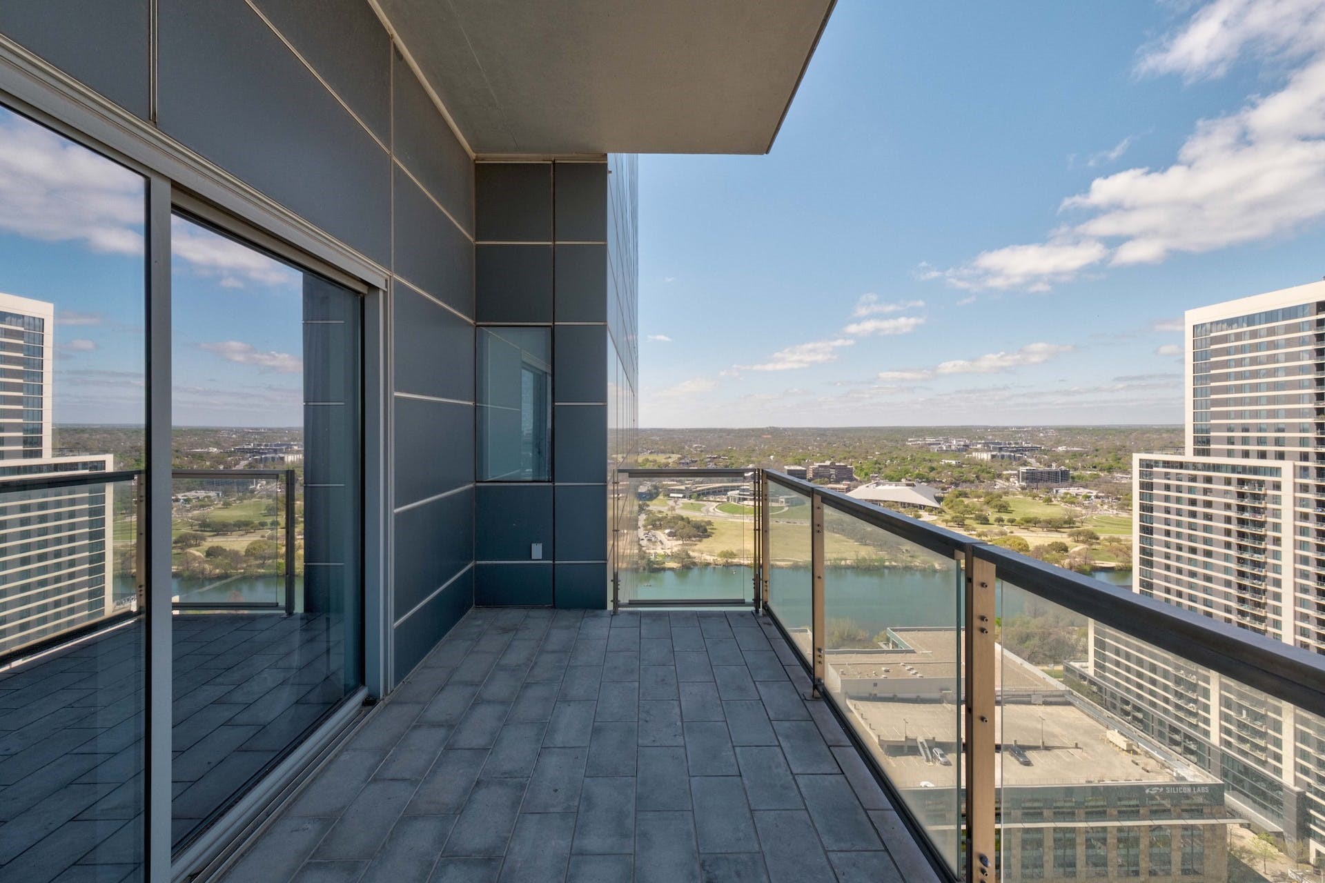 210 Lavaca Street, Unit 2608 Austin, TX 78701 - Photo 27 of 40 a view of a balcony with city view
