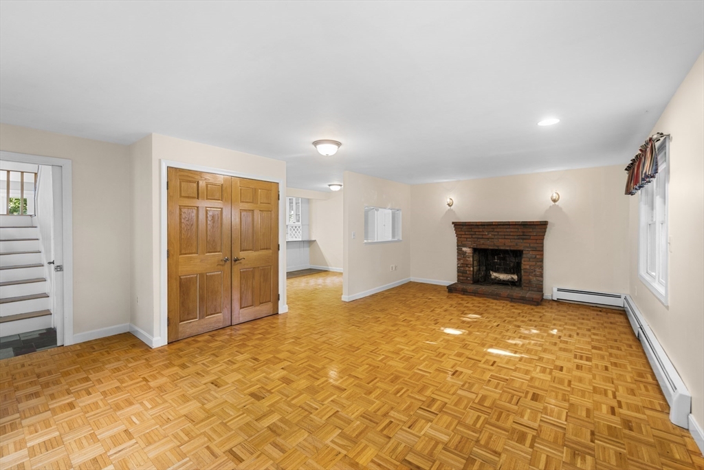 8 Risley Road Marblehead, MA 01945 - Photo 8 of 34