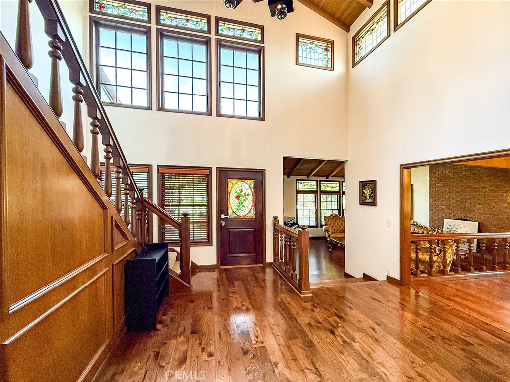 528 West Winnie Way Arcadia, CA 91007 - Photo 3 of 20 a view of an entryway with wooden floor and furniture