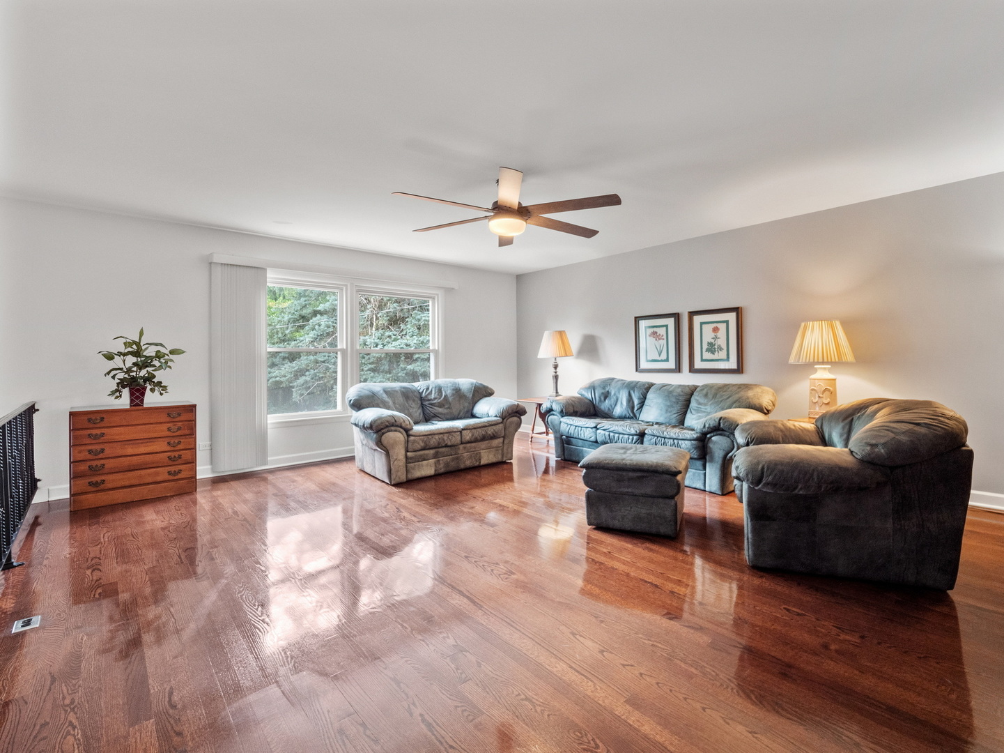 N208 Calvin Court Winfield, IL 60190 - Photo 11 of 30 a living room with furniture and a large window