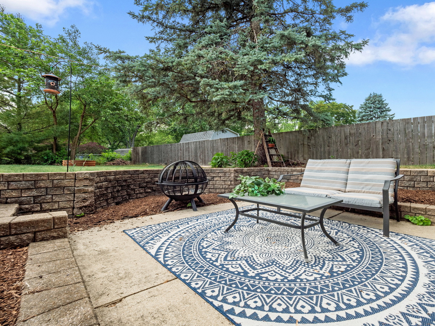 N208 Calvin Court Winfield, IL 60190 - Photo 25 of 30 a view of a bench in a patio