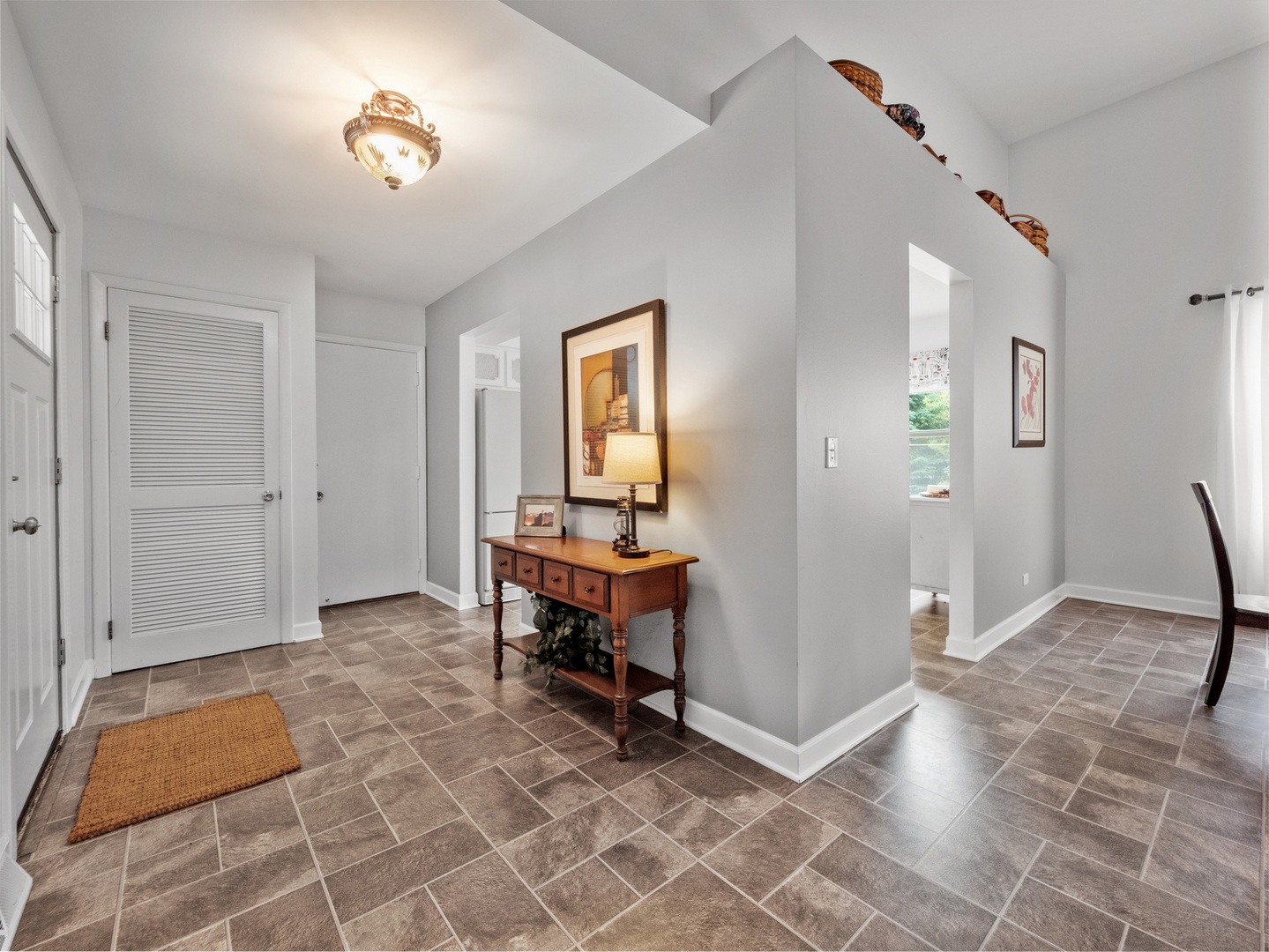 N208 Calvin Court Winfield, IL 60190 - Photo 5 of 30
