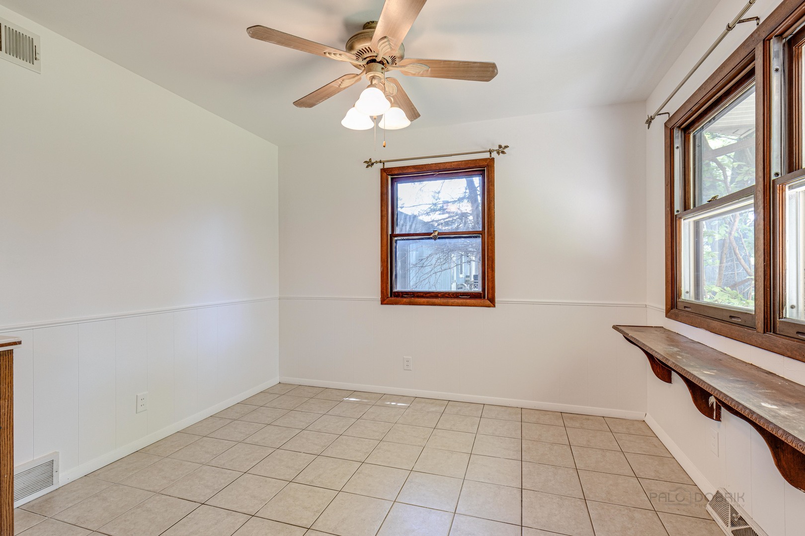 27 Lloyd Street Cary, IL 60013 - Photo 9 of 29