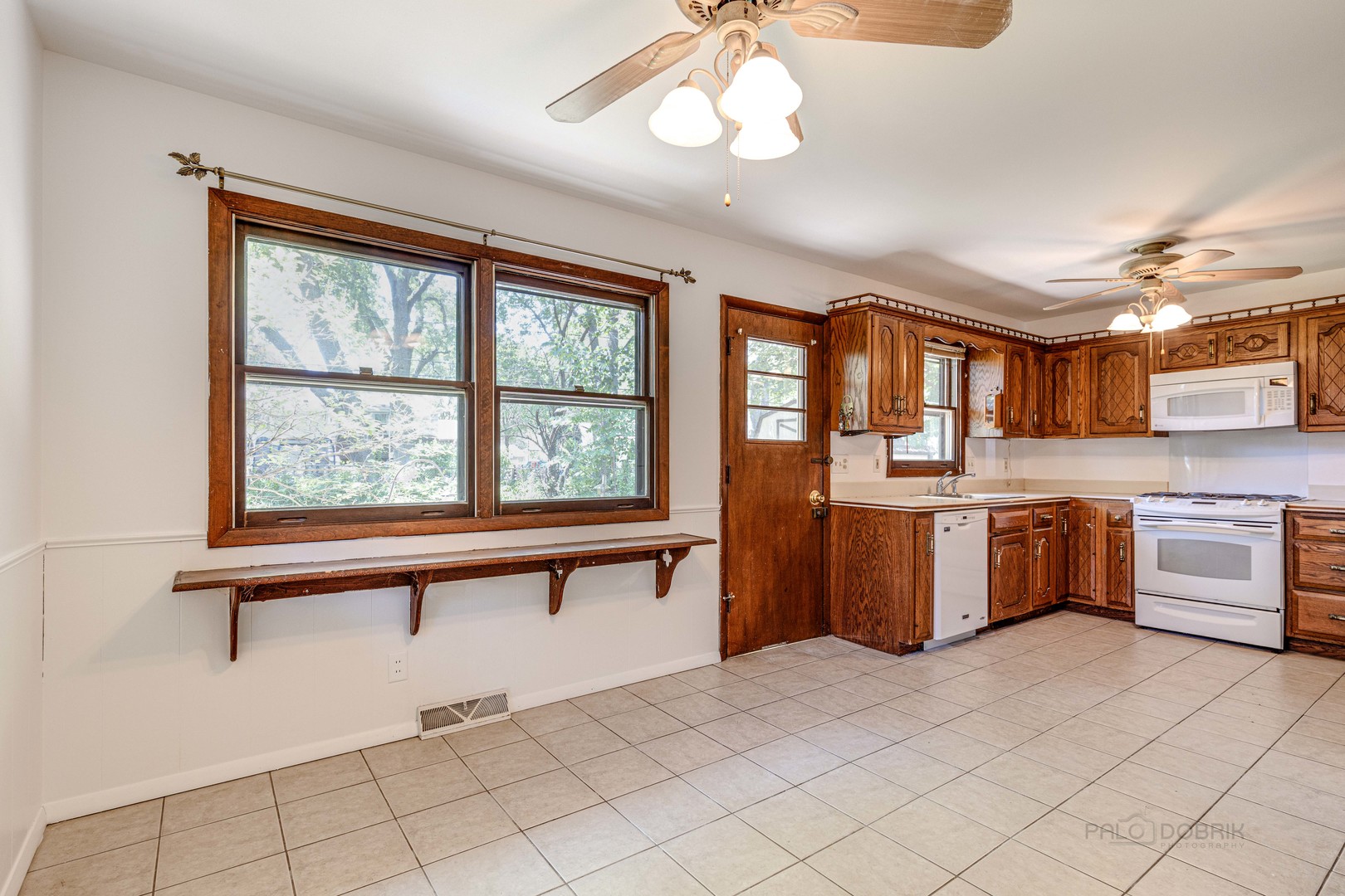 27 Lloyd Street Cary, IL 60013 - Photo 10 of 29