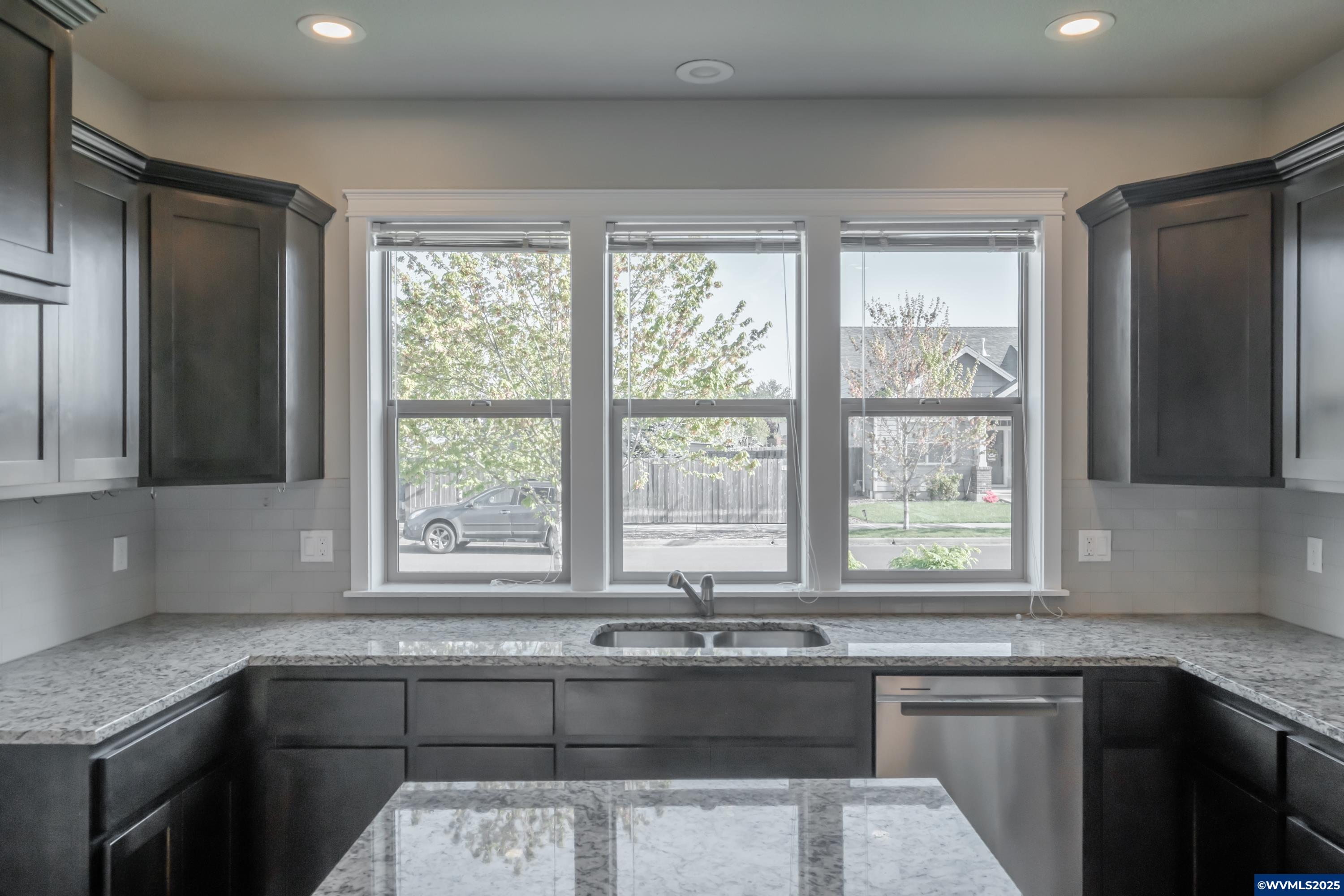 875 Chestnut Street Independence, OR 97351 - Photo 12 of 42 Gallery Image 12