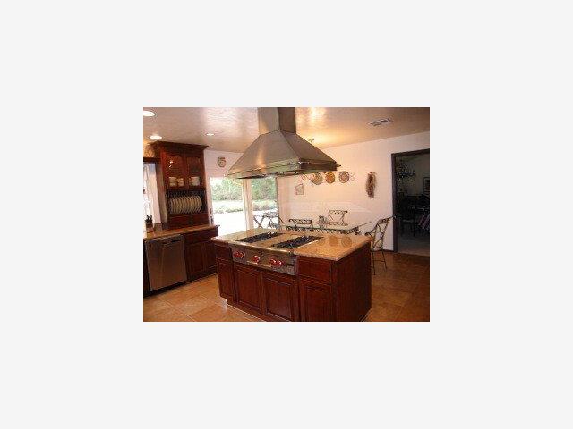 23555 Morrill Road Los Gatos, CA 95033 - Photo 3 of 9 Gallery Image 3