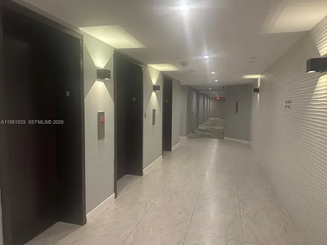 $5,000 | 2555 Collins Avenue, Unit 704, Miami Beach, FL 33140