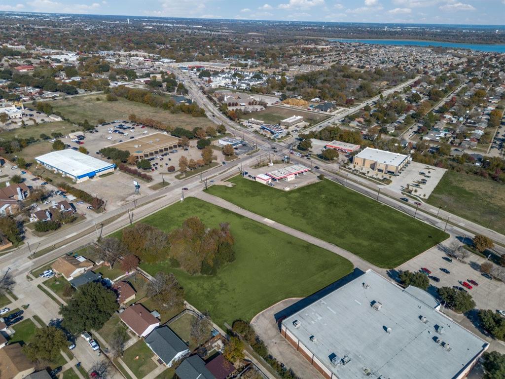 520 East Oates Road Garland, TX 75043 - Photo 12 of 17 an aerial view of a residential houses with outdoor space