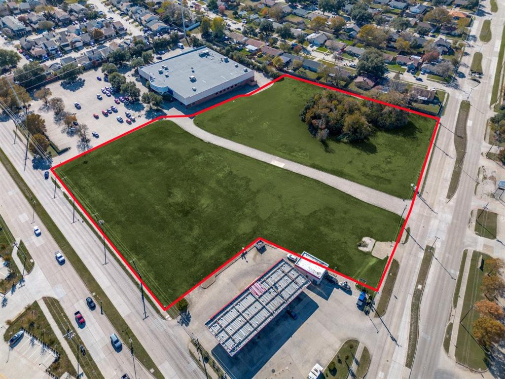 520 East Oates Road Garland, TX 75043 - Photo 14 of 17 an aerial view of a pool table and chair