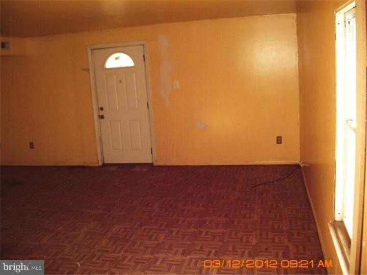 4305 Decatur Street Philadelphia, PA 19136 - Photo 11 of 19 Family Room