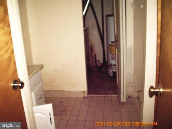 4305 Decatur Street Philadelphia, PA 19136 - Photo 14 of 19 Bathroom