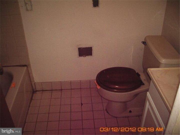 4305 Decatur Street Philadelphia, PA 19136 - Photo 10 of 19 Bathroom