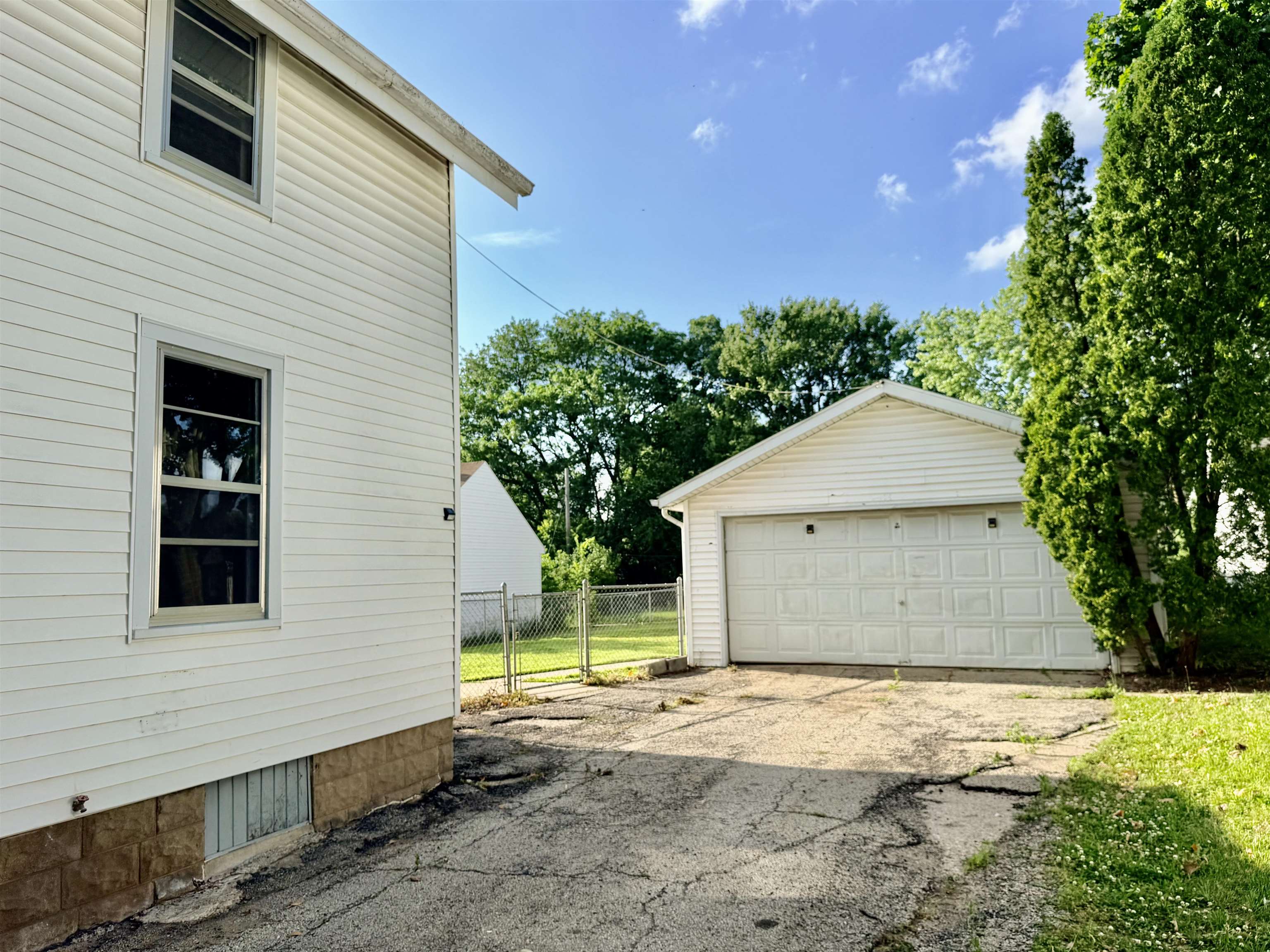 1409 Middle Street Beloit, WI 53511 - Photo 21 of 31